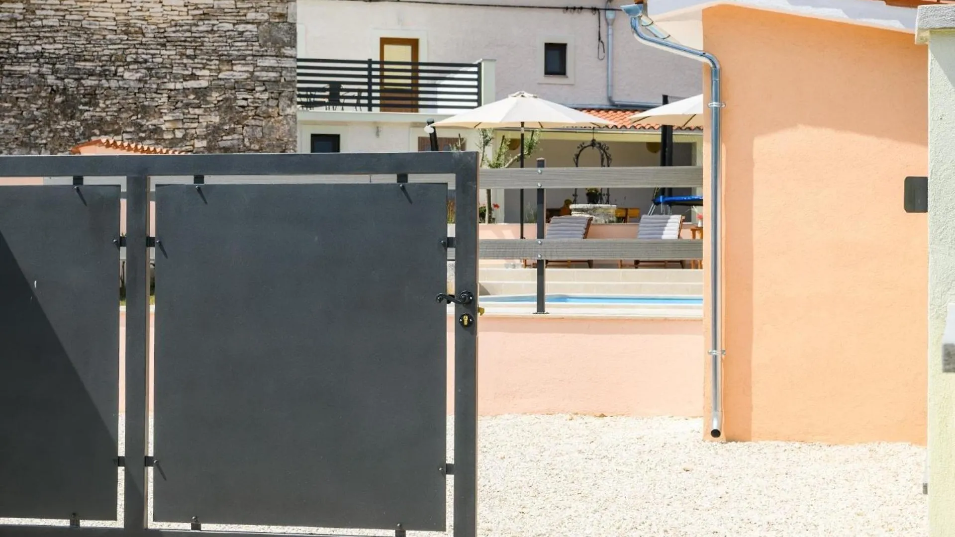 Nyaraló Ferienhaus Mit Privatpool Fuer 4 Personen Ca 120 Qm In Divsici, Istrien Suedkueste Von Istrien